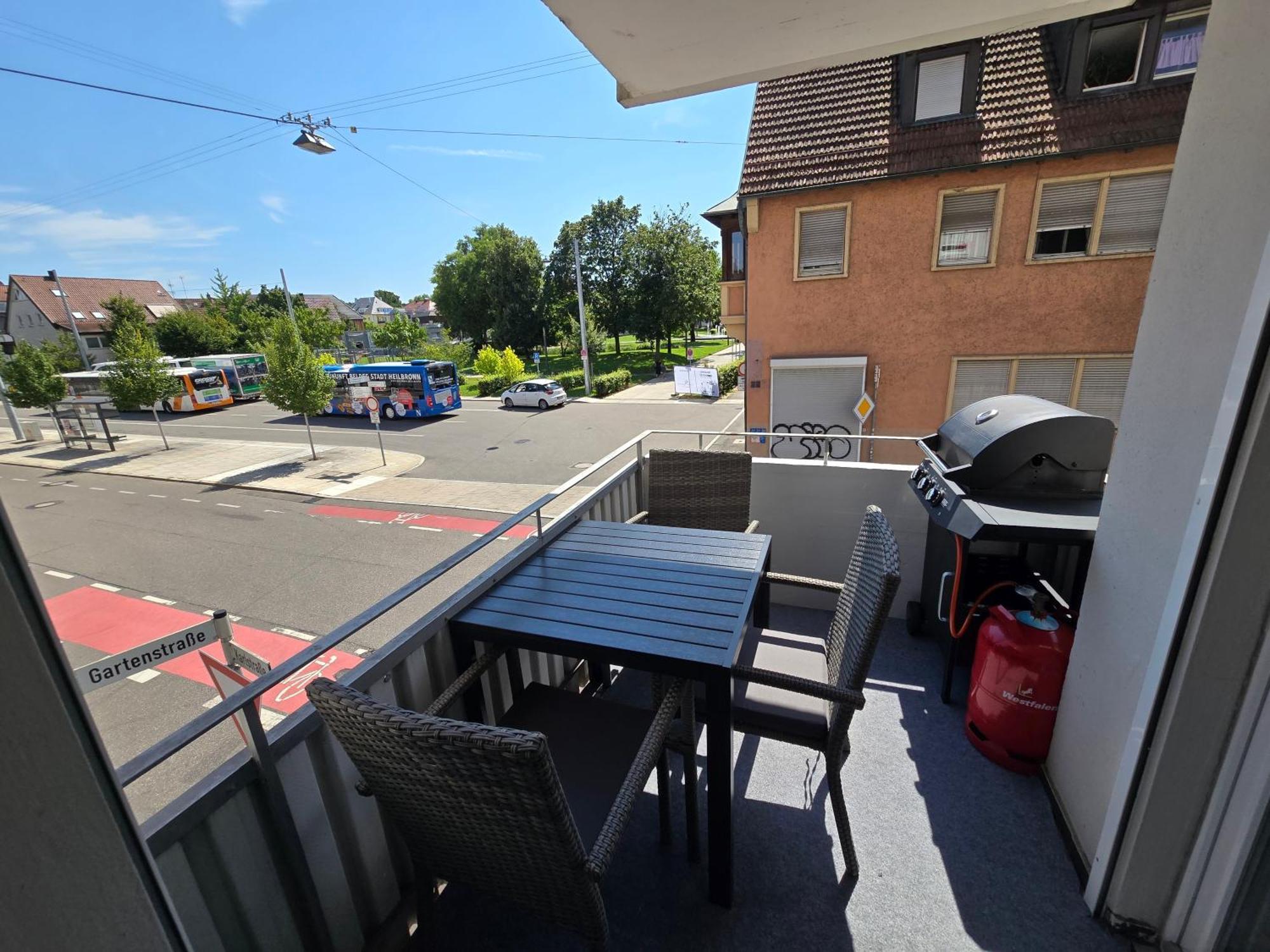 Unter Den Daechern Grillen In Bester Lage Innenstadt Stellplatz ไฮล์บรอนน์ ภายนอก รูปภาพ